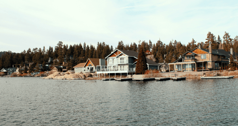 A lakeside neighborhood in California where a seller disclosure form is required.